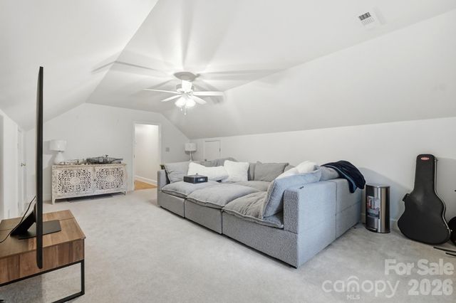 10129 Hanover Glen Road, Charlotte, NC 28210