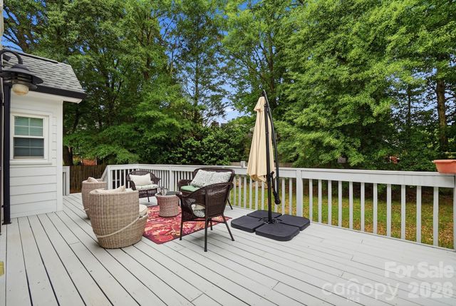 10129 Hanover Glen Road, Charlotte, NC 28210