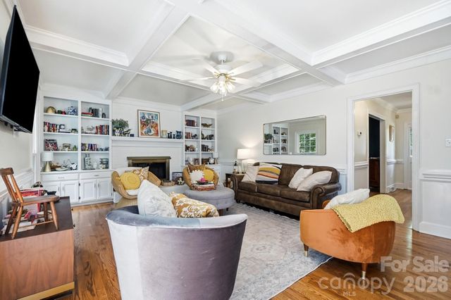 10129 Hanover Glen Road, Charlotte, NC 28210