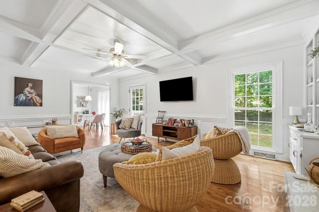 10129 Hanover Glen Road, Charlotte, NC 28210