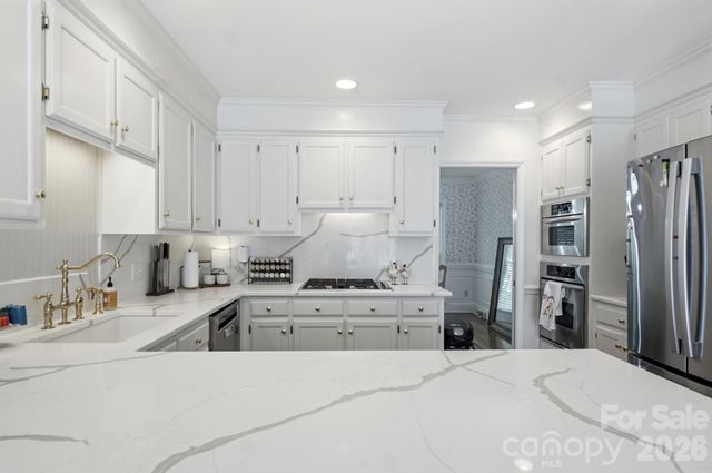 10129 Hanover Glen Road, Charlotte, NC 28210
