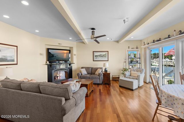 14 Jolly Roger Way, Waretown, NJ 08758