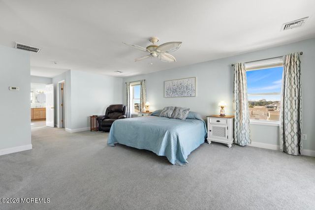 14 Jolly Roger Way, Waretown, NJ 08758