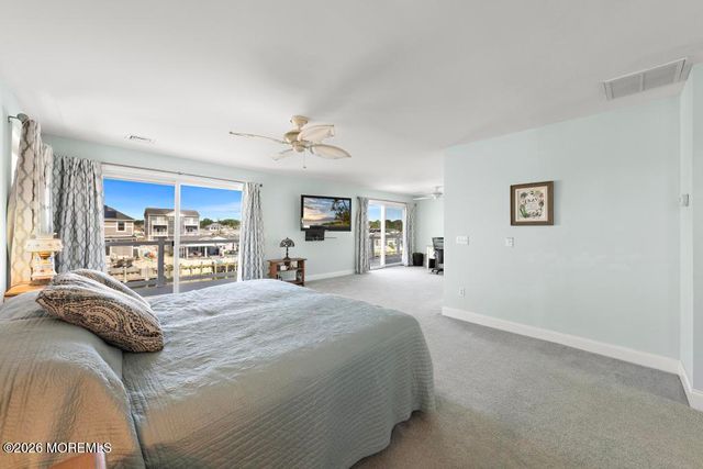 14 Jolly Roger Way, Waretown, NJ 08758