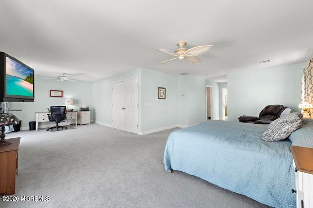 14 Jolly Roger Way, Waretown, NJ 08758