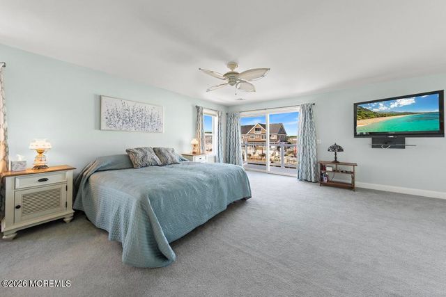 14 Jolly Roger Way, Waretown, NJ 08758