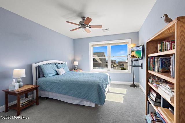 14 Jolly Roger Way, Waretown, NJ 08758