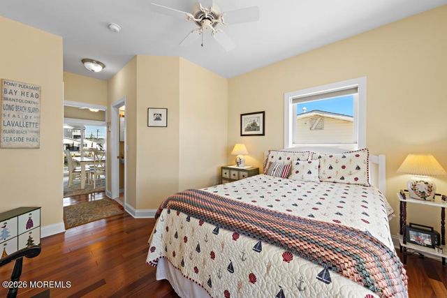 14 Jolly Roger Way, Waretown, NJ 08758