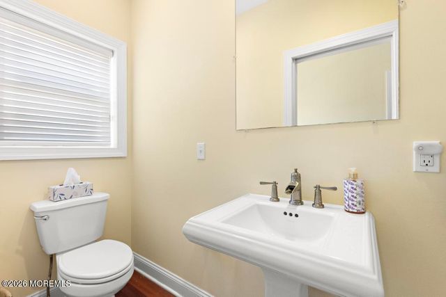 14 Jolly Roger Way, Waretown, NJ 08758