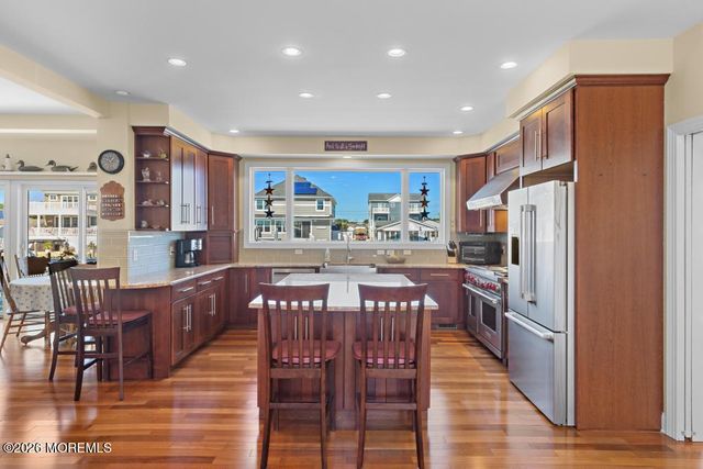 14 Jolly Roger Way, Waretown, NJ 08758