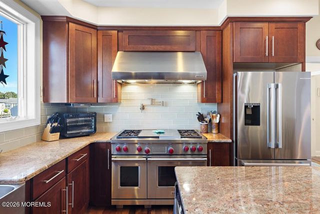 14 Jolly Roger Way, Waretown, NJ 08758
