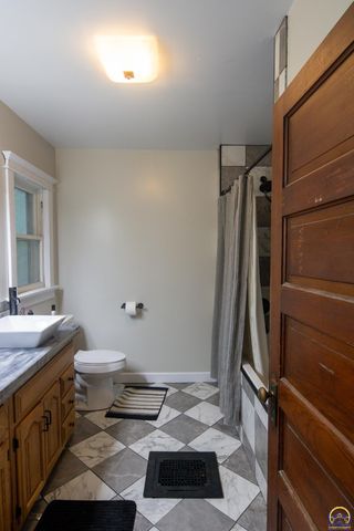 821 Union ST, Emporia, KS 66801