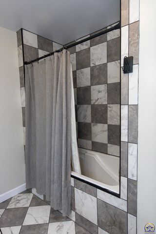 821 Union ST, Emporia, KS 66801