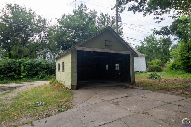 821 Union ST, Emporia, KS 66801