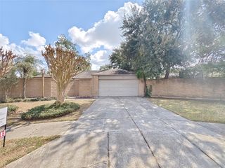 2411 Prides Crossing Road, Houston, TX 77067