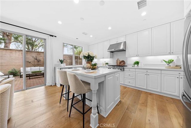 230 Shelbourne, Irvine, CA 92620