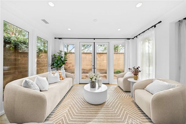 230 Shelbourne, Irvine, CA 92620