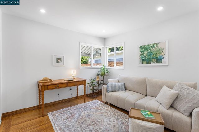 17381 Via La Jolla, San Lorenzo, CA 94580