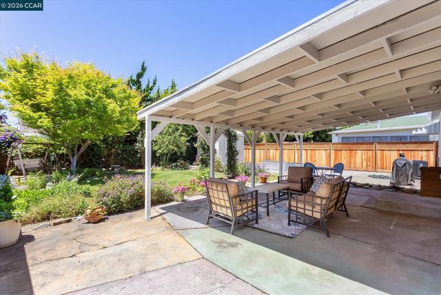 17381 Via La Jolla, San Lorenzo, CA 94580