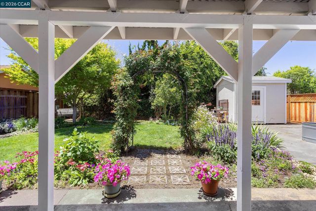 17381 Via La Jolla, San Lorenzo, CA 94580