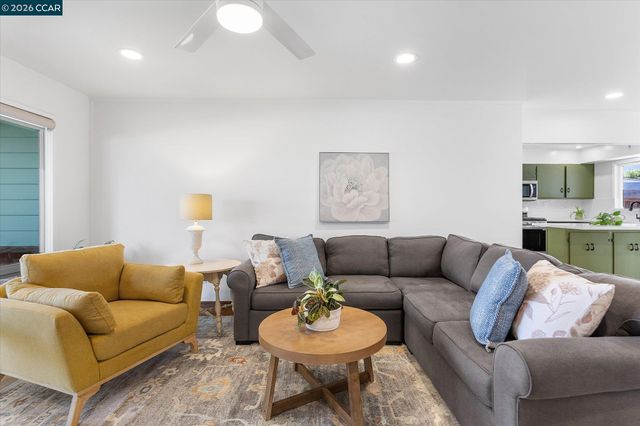 17381 Via La Jolla, San Lorenzo, CA 94580