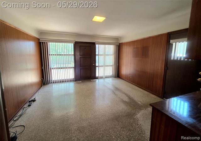 15915 Hilton Street, Southfield, MI 48075