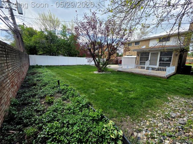 15915 Hilton Street, Southfield, MI 48075