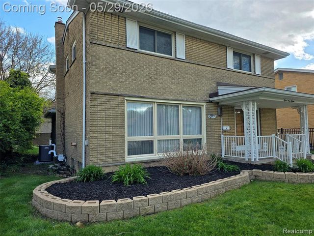 15915 Hilton Street, Southfield, MI 48075