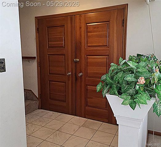 15915 Hilton Street, Southfield, MI 48075