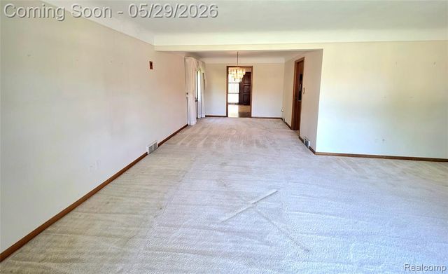 15915 Hilton Street, Southfield, MI 48075