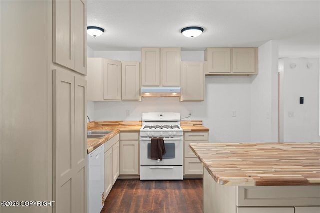 4520 S Doubletree Road, Wasilla, AK 99654