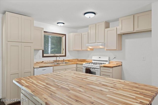 4520 S Doubletree Road, Wasilla, AK 99654