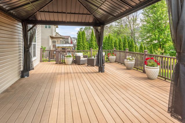 9743 Almond Avenue N, Brooklyn Park, MN 55443