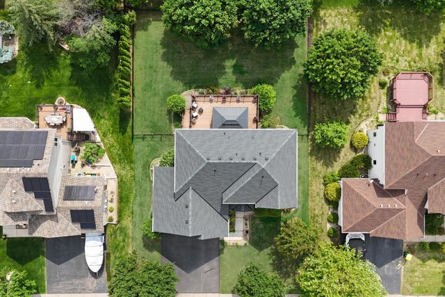 9743 Almond Avenue N, Brooklyn Park, MN 55443