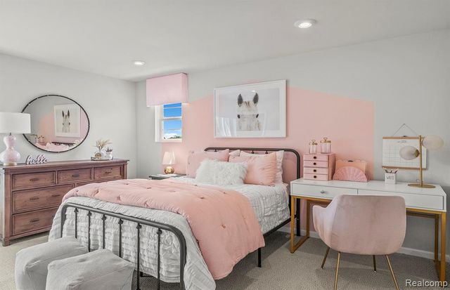 623 Gretchen Lane, Saline, MI 48176