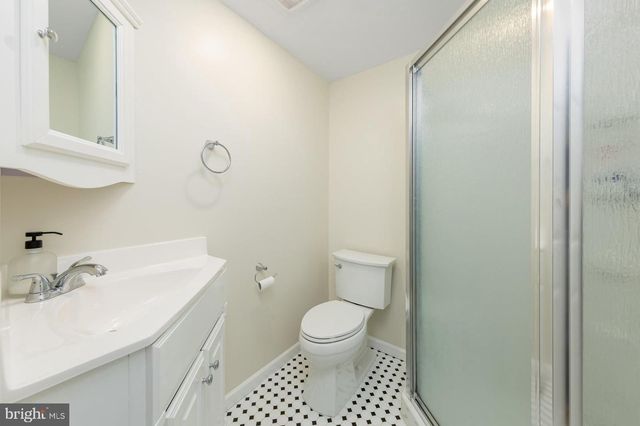 44 S MARKET ST, Gibbstown, NJ 08027