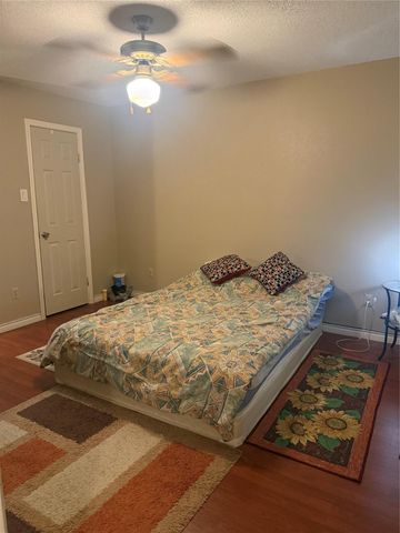 2750 Holly Hall Street 1307, Houston, TX 77054