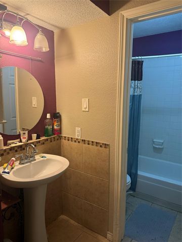 2750 Holly Hall Street 1307, Houston, TX 77054