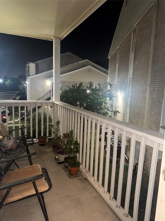 2750 Holly Hall Street 1307, Houston, TX 77054