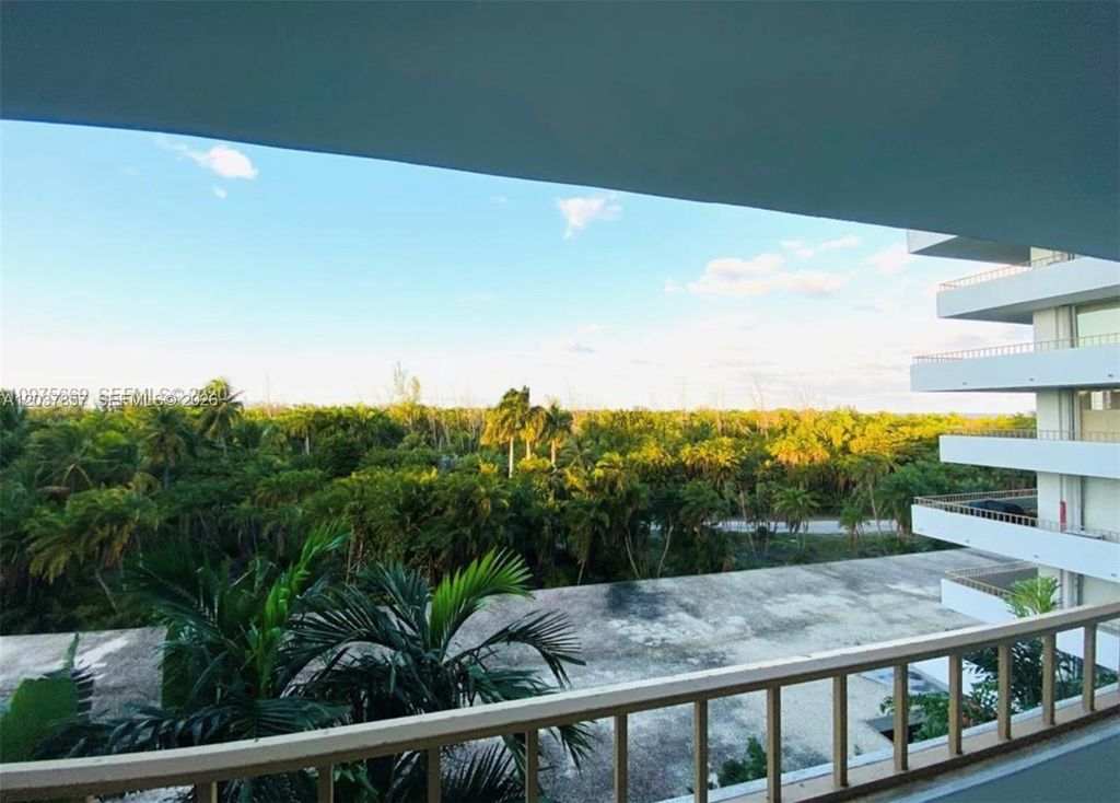 155 Ocean Lane Dr 504, Key Biscayne, FL 33149