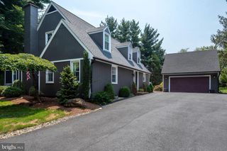2111 LANDIS VALLEY RD, Lancaster, PA 17601