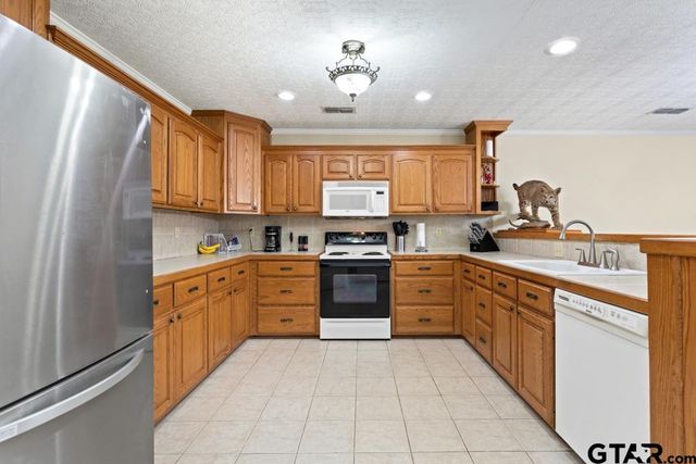 448 N Hill Rd., Tyler, TX 75706