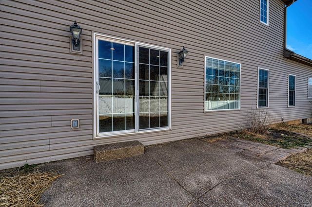 1900 Hickory Hill Court, Newburgh, IN 47630