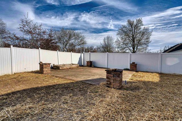 1900 Hickory Hill Court, Newburgh, IN 47630