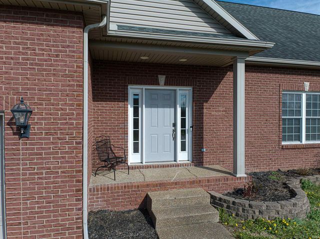 1900 Hickory Hill Court, Newburgh, IN 47630