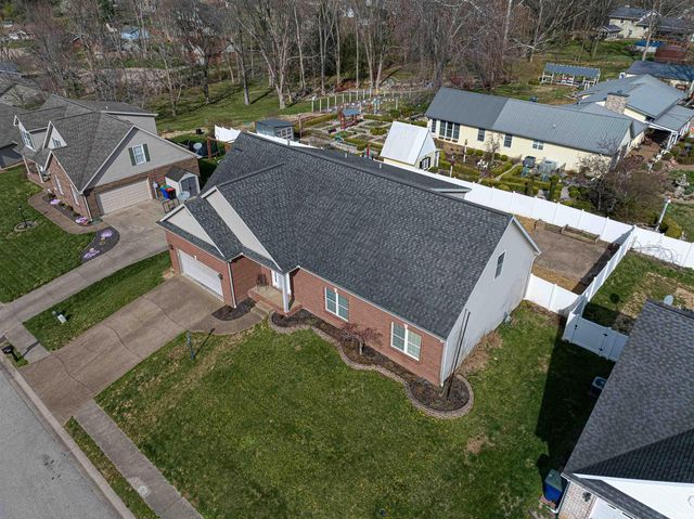 1900 Hickory Hill Court, Newburgh, IN 47630