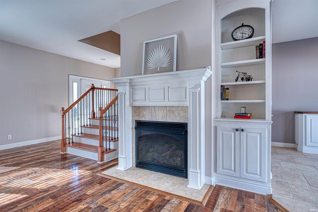 1900 Hickory Hill Court, Newburgh, IN 47630