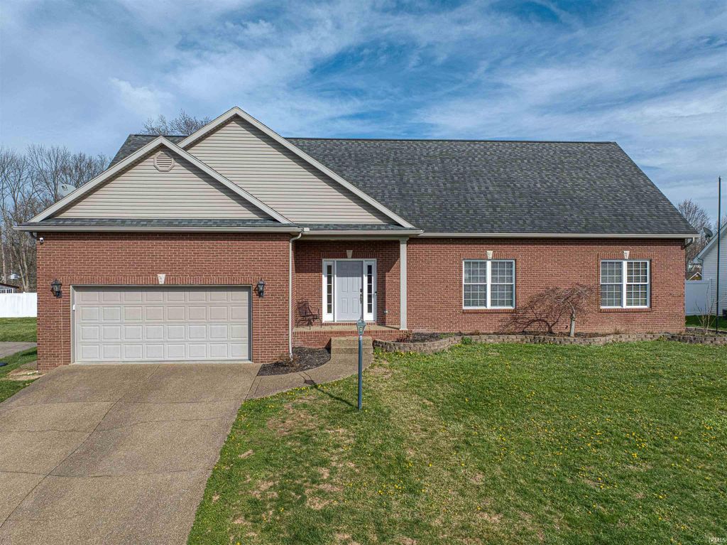 1900 Hickory Hill Court, Newburgh, IN 47630