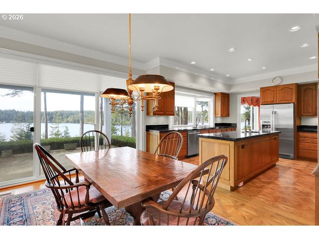 5255 SALAL Ct, Florence, OR 97439