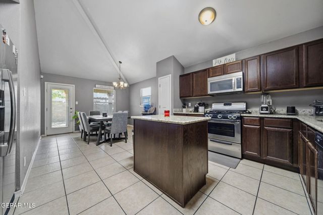 13008 JORGE GRAJEDA, El Paso, TX 79938